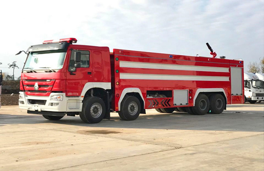 大型企業(yè)采購(gòu)消防車圖片 4478976ED59EFAA3E9AC0239D5392B8E_副本_副本.jpg
